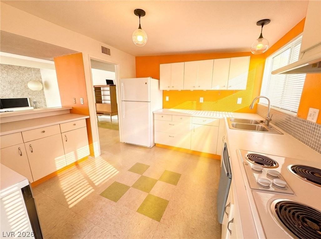 3328 Seneca Dr - Photo 5 of 18
