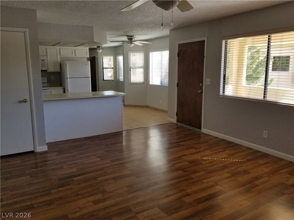 1209 N Buffalo Dr #202 - Photo 3 of 22