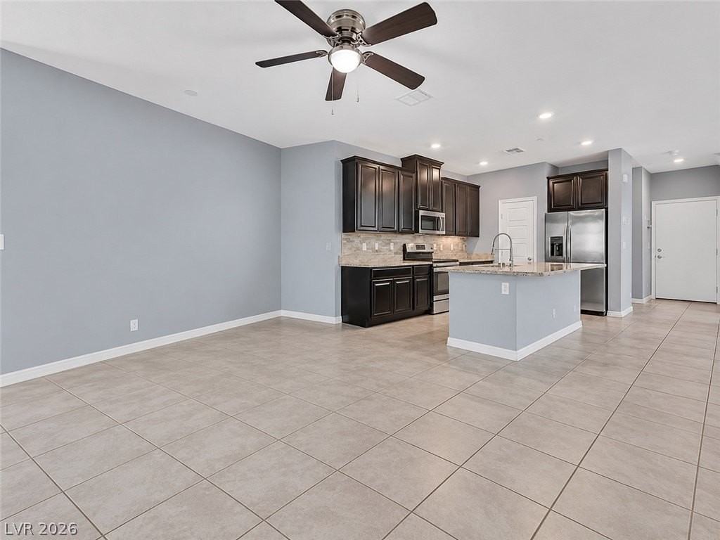 788 Grand Country Ave - Photo 3 of 14