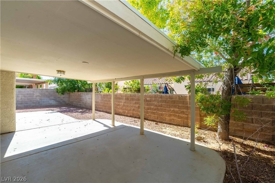 281 Calliope Dr - Photo 2 of 12