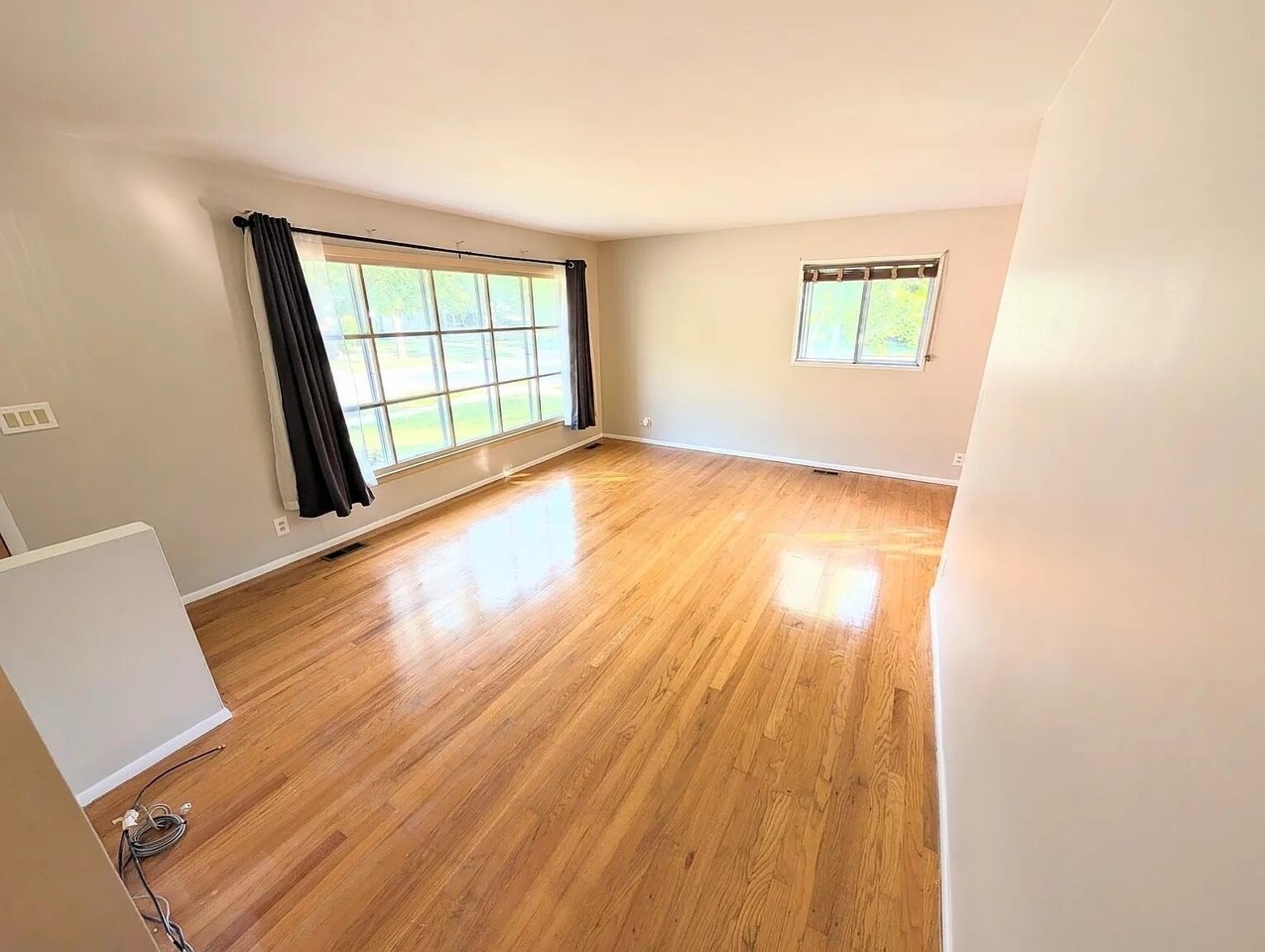 2734 Hampshire Rd - Photo 5 of 17