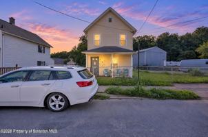 featured image of 987 Providence Rd