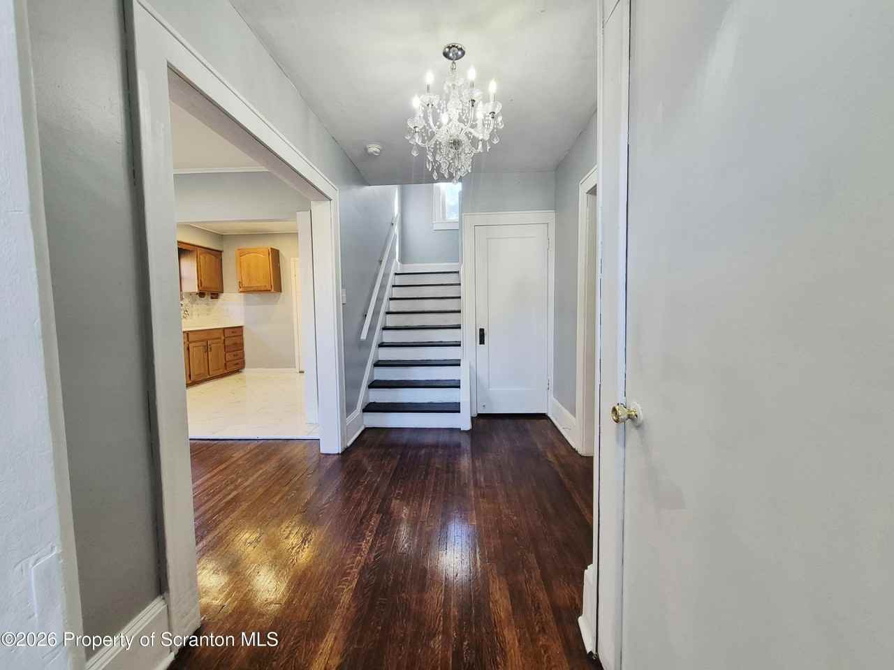 2612 Olyphant Ave - Photo 3 of 28