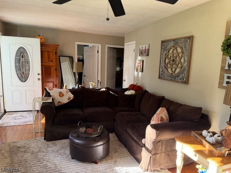 39 Scenic Dr - Photo 6 of 26