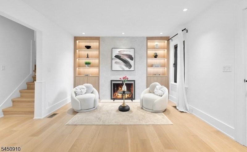 226 Haworth Ave - Photo 3 of 39