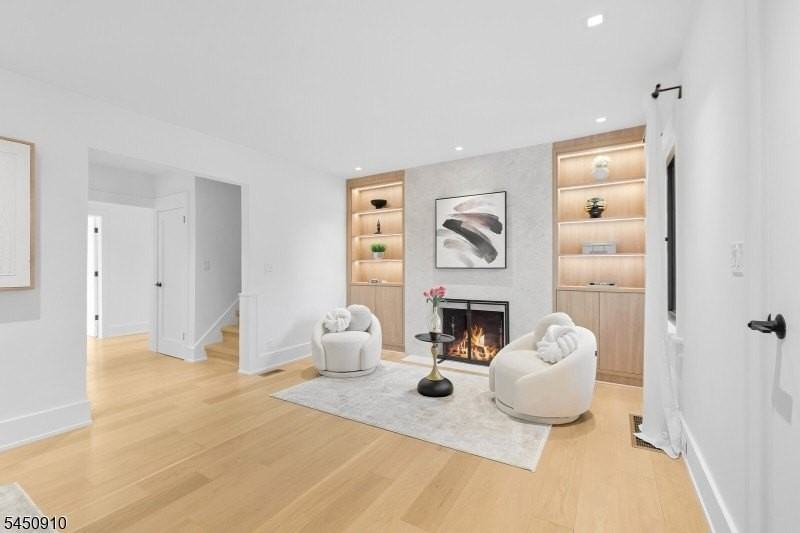 226 Haworth Ave - Photo 7 of 39