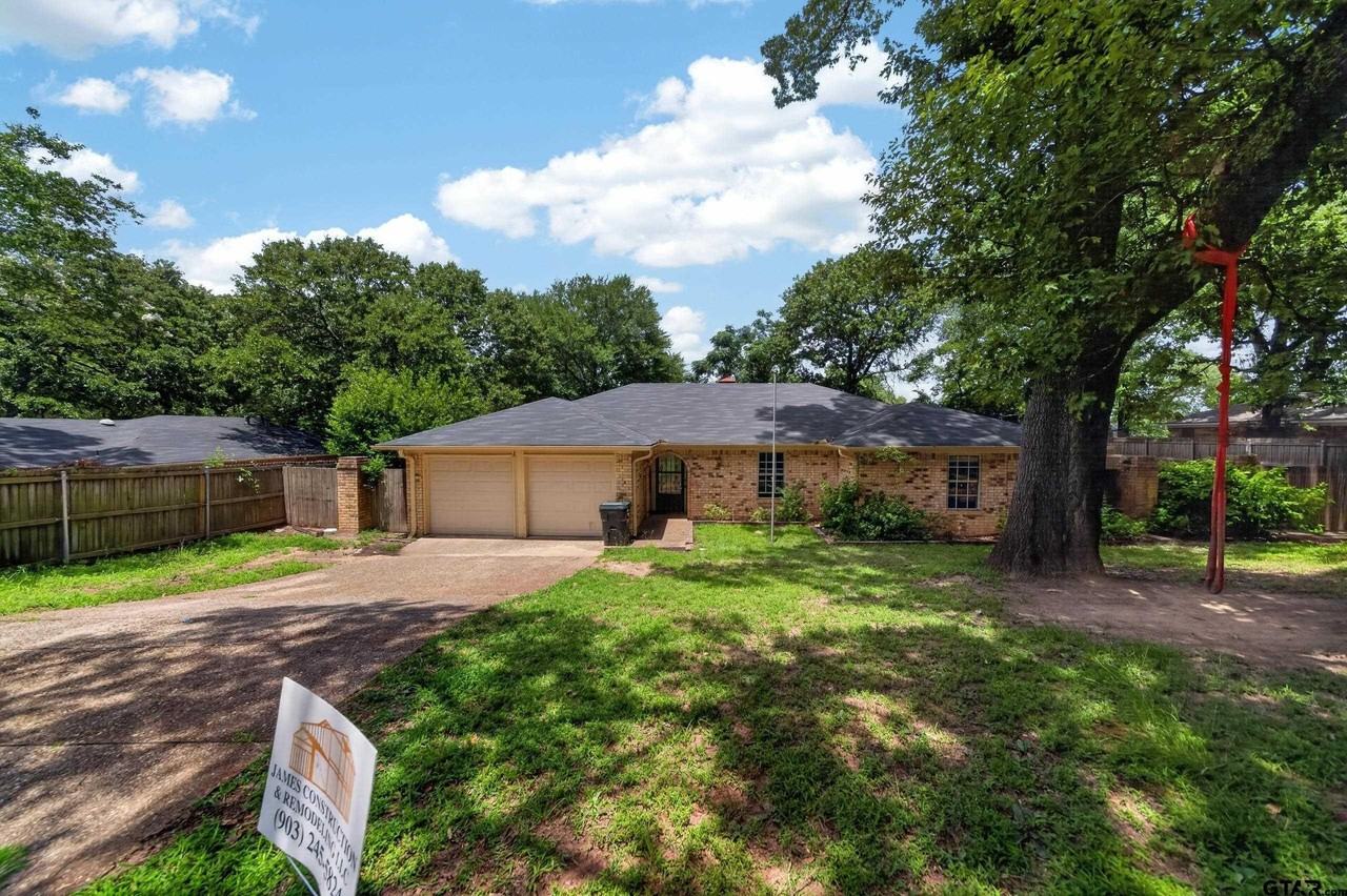 3908 Wakefield Dr - Photo 2 of 22