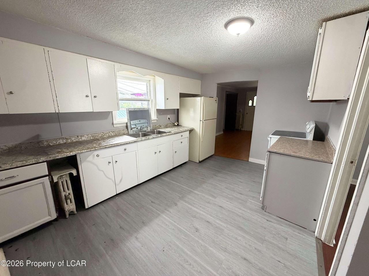 426 Phelps St #2 - Photo 5 of 8
