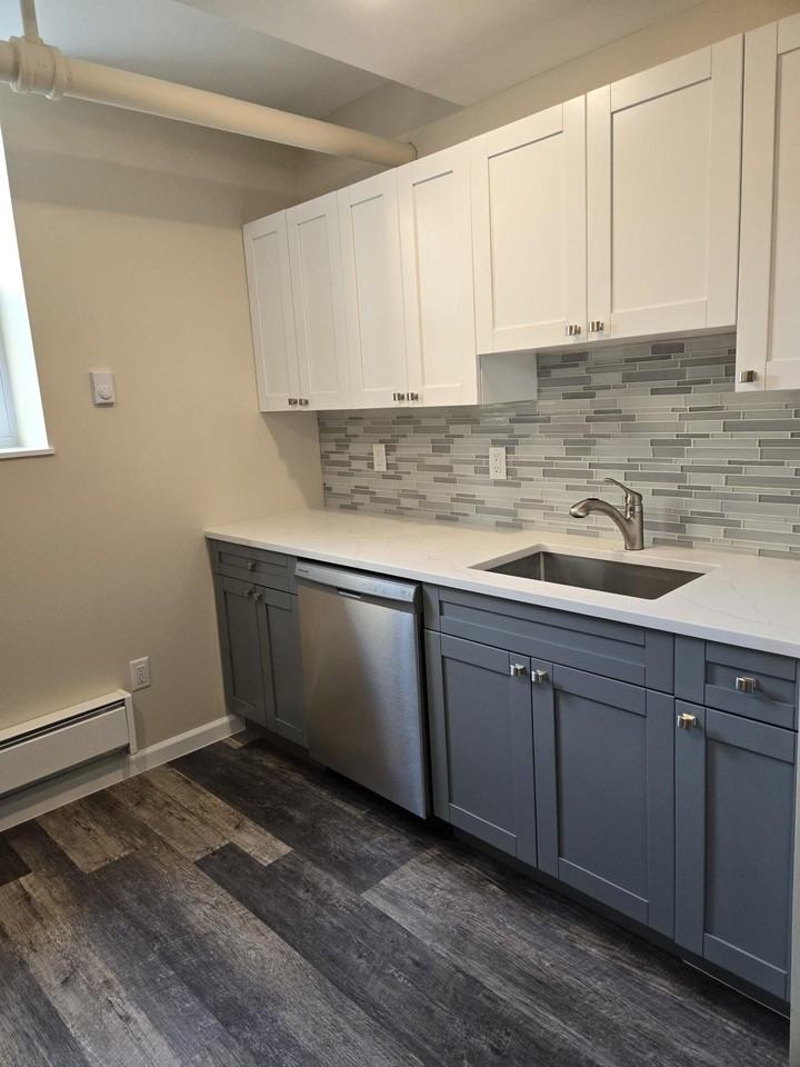 289 Day Ave #G2 - Photo 2 of 7
