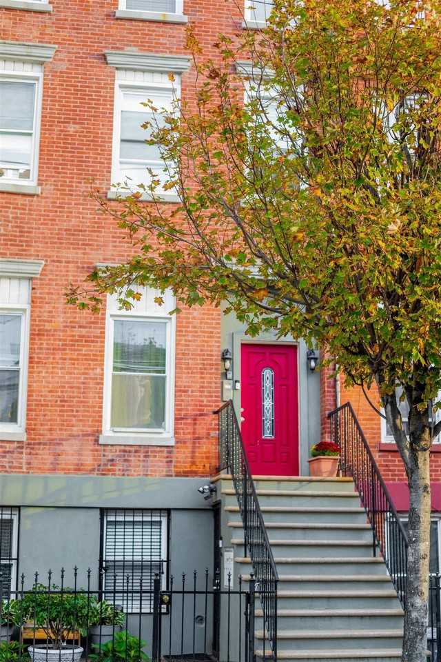 366 Pacific Ave #3