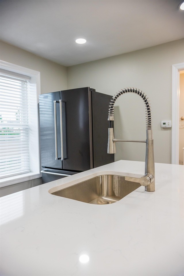 366 Pacific Ave #3 - Photo 6 of 16
