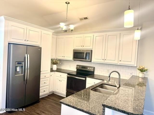 733 Seneca Ct - Photo 6 of 17