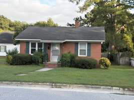 featured image of 709 Charlotte St