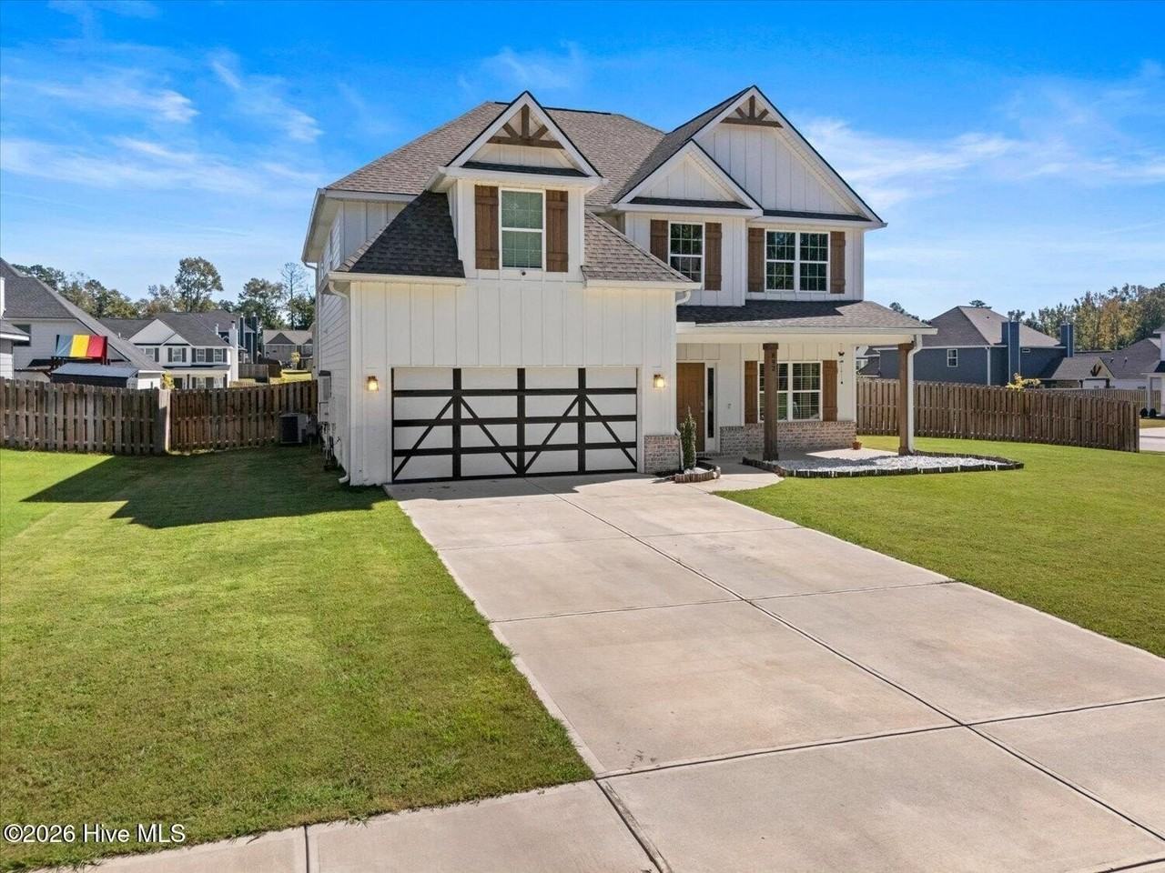 892 Kilworth Cir - Photo 2 of 38