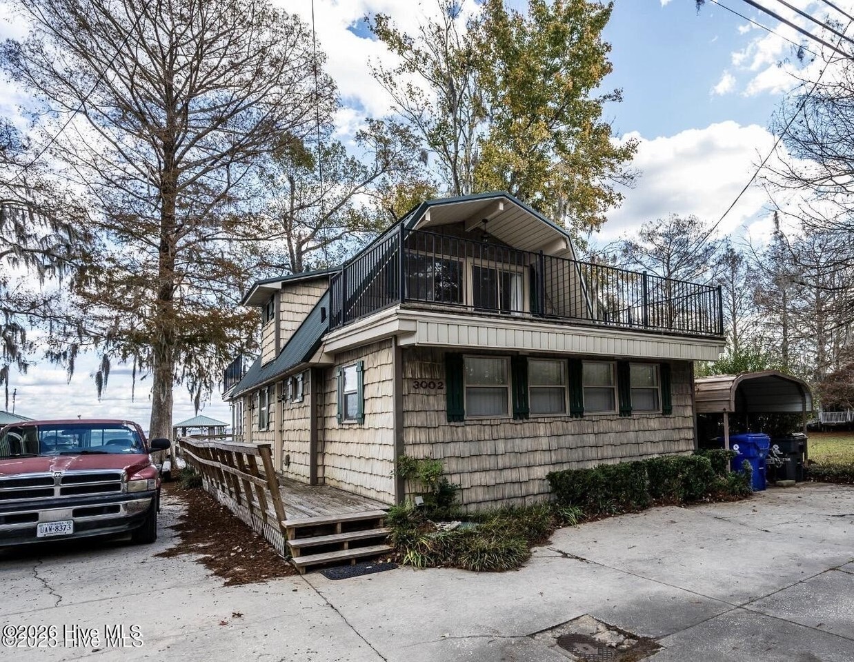 3002 Canal Cove Rd - Photo 2 of 20