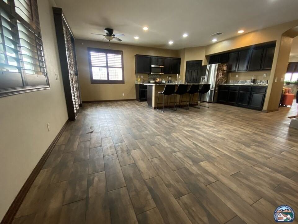 1123 Desertview Ave - Photo 2 of 9