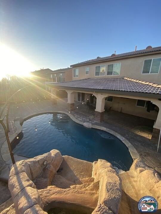 1123 Desertview Ave - Photo 3 of 9