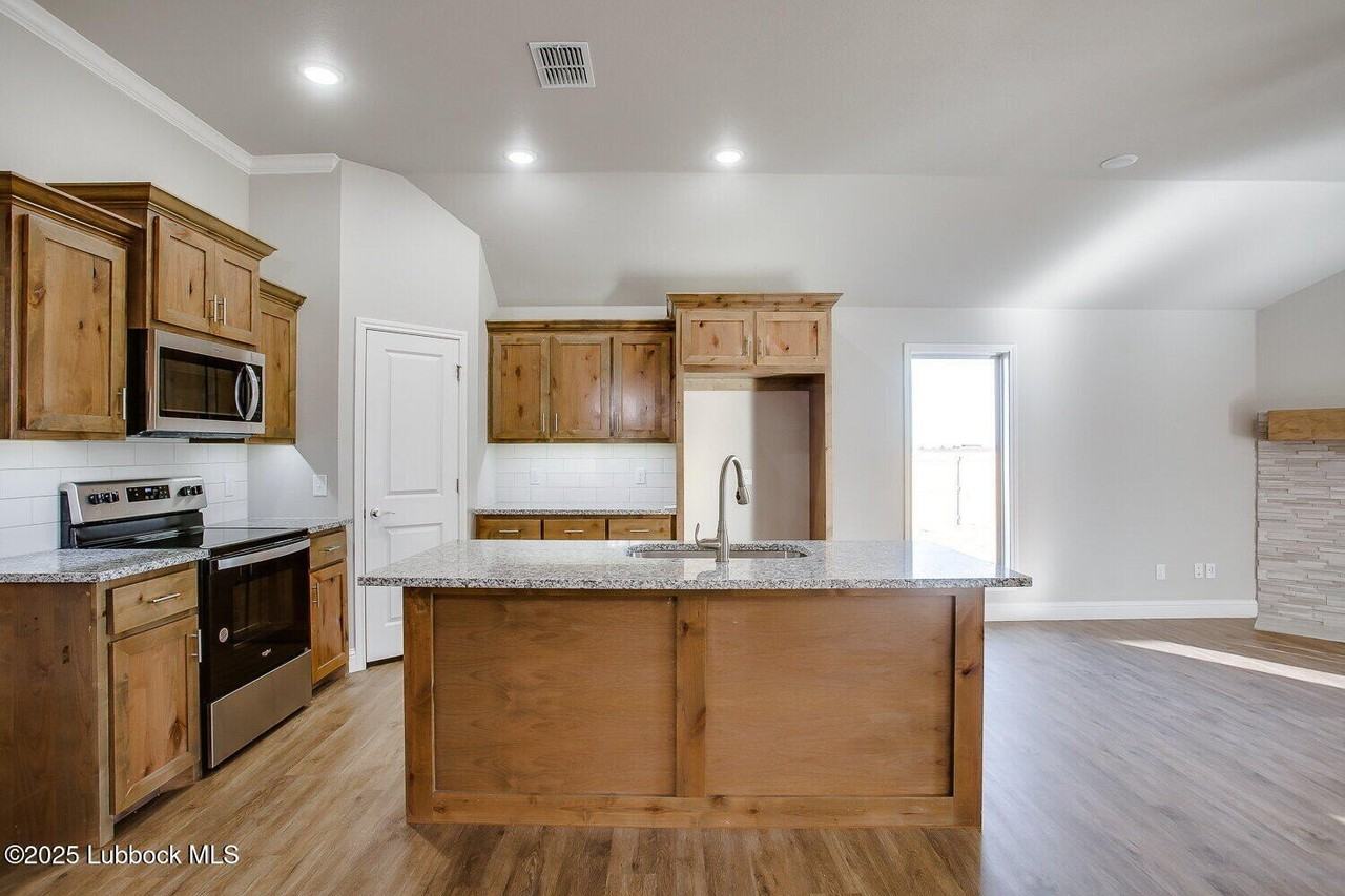 817 N 4th St - Photo 5 of 17