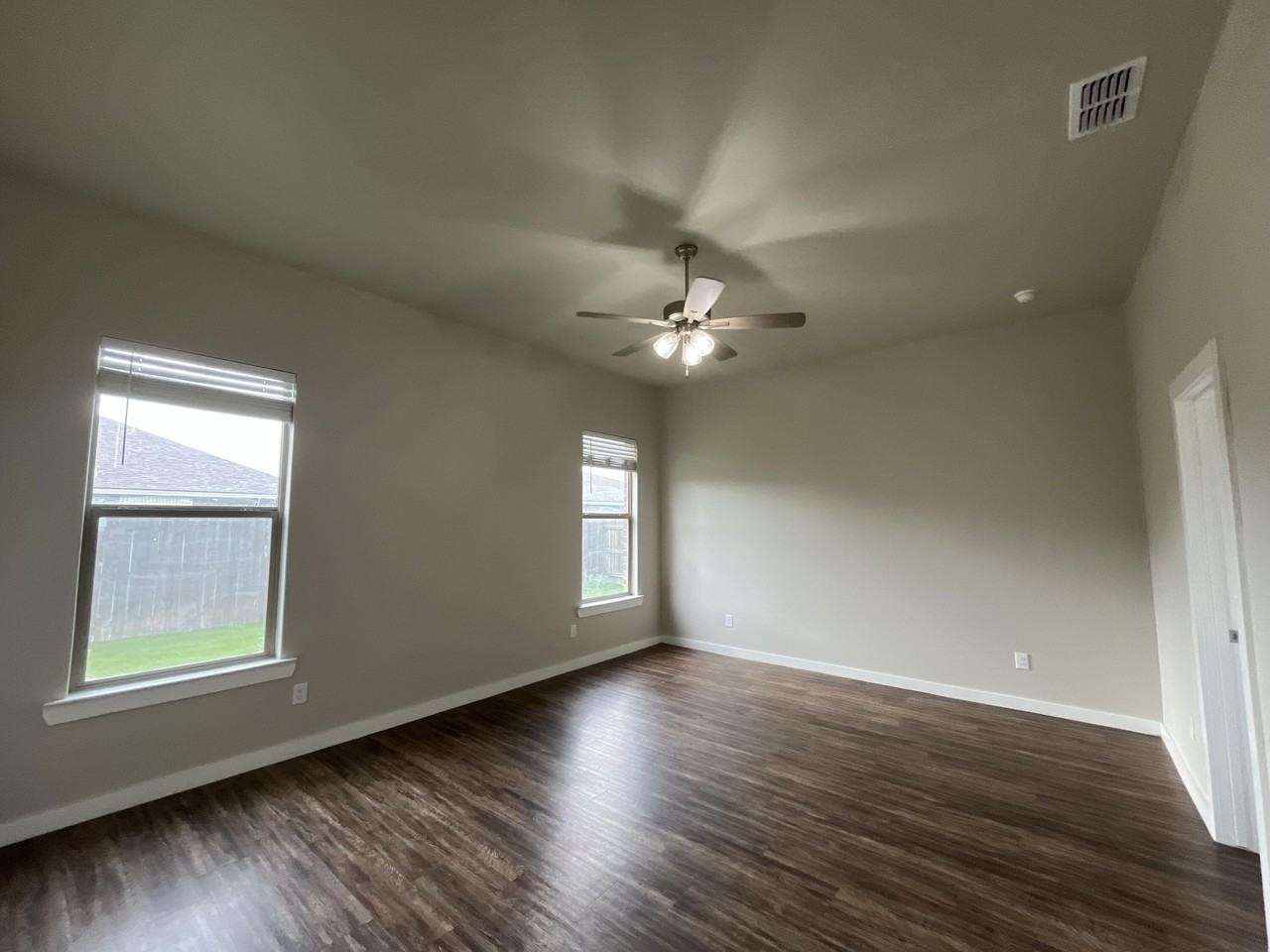 2144 Kirksey Ave - Photo 5 of 12