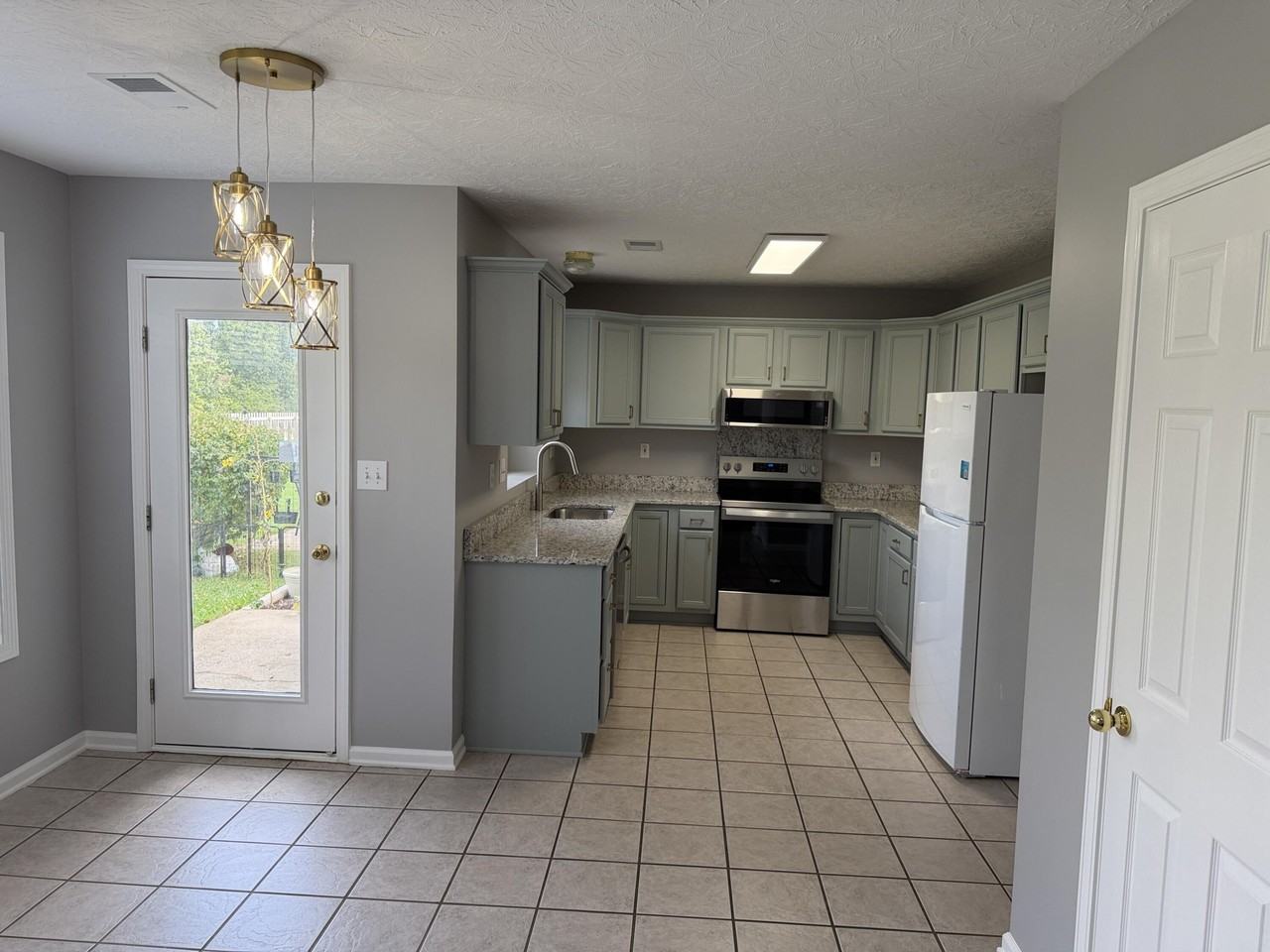 464 Wellington Gardens Dr - Photo 4 of 13