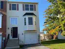 featured image of 342 S Oak St