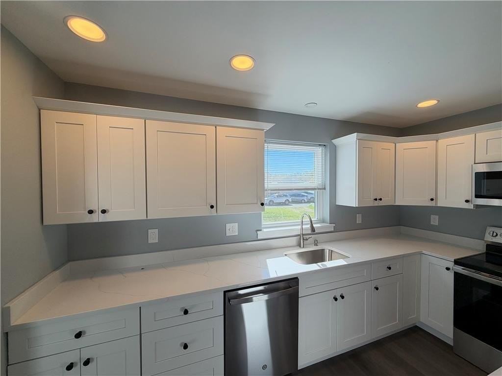 164 Stark St - Photo 5 of 13