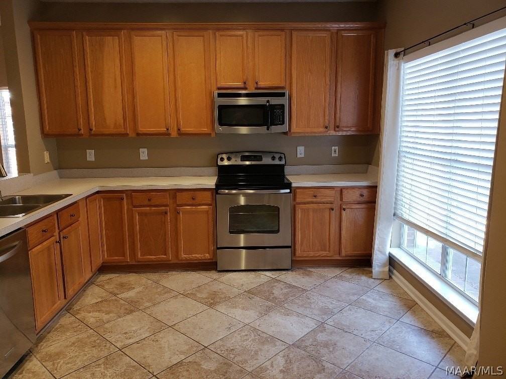 9619 Greythorne Way - Photo 4 of 30