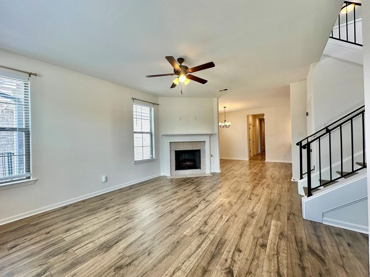 10131 Sterling Ridge Dr - Photo 4 of 30