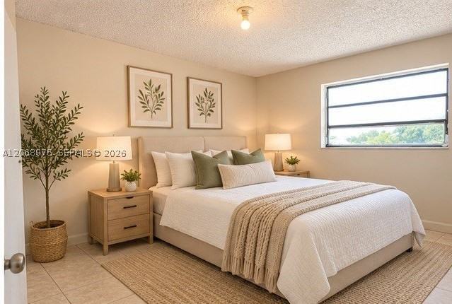 1095 W 37th St - Photo 4 of 6