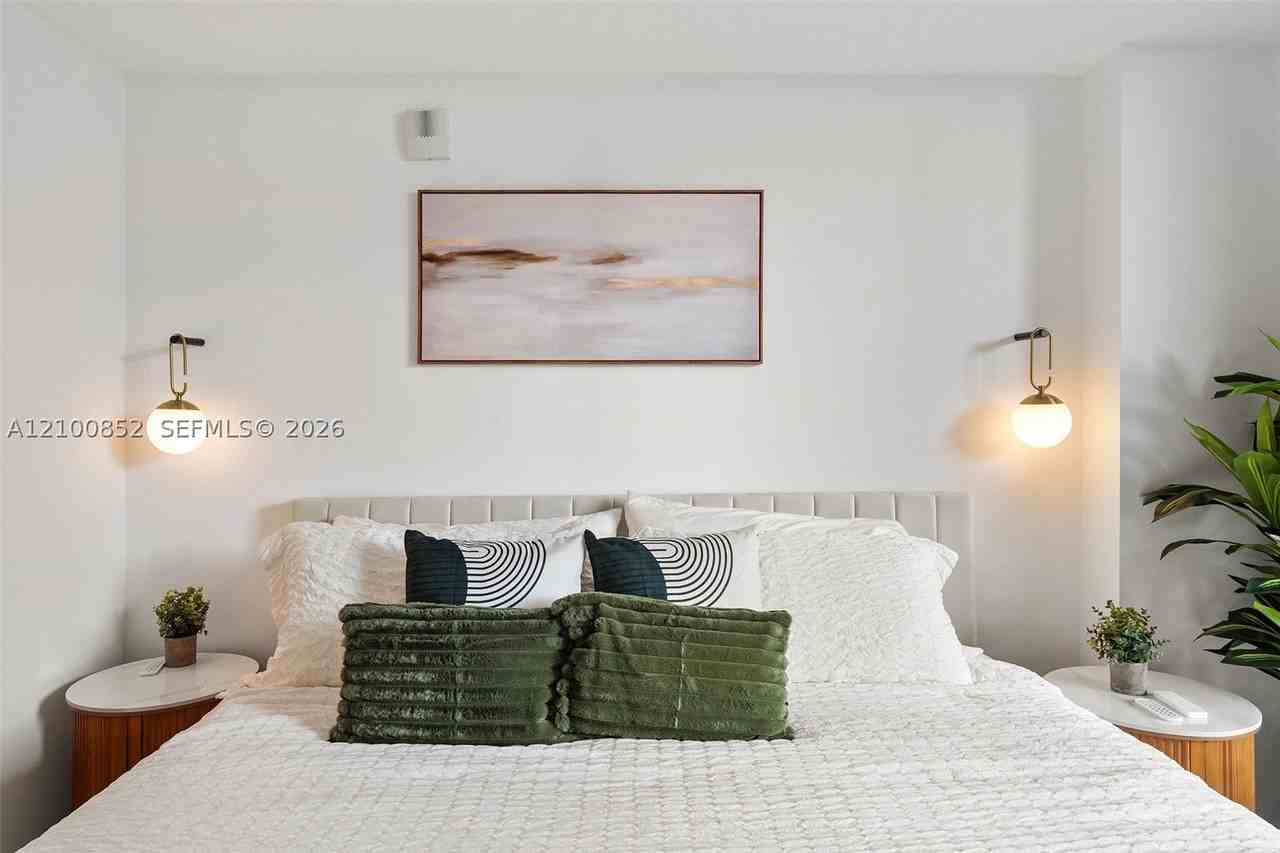 90 NE 32 #607 - Photo 6 of 37