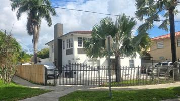 featured image of 2395 Nw 30th St #1