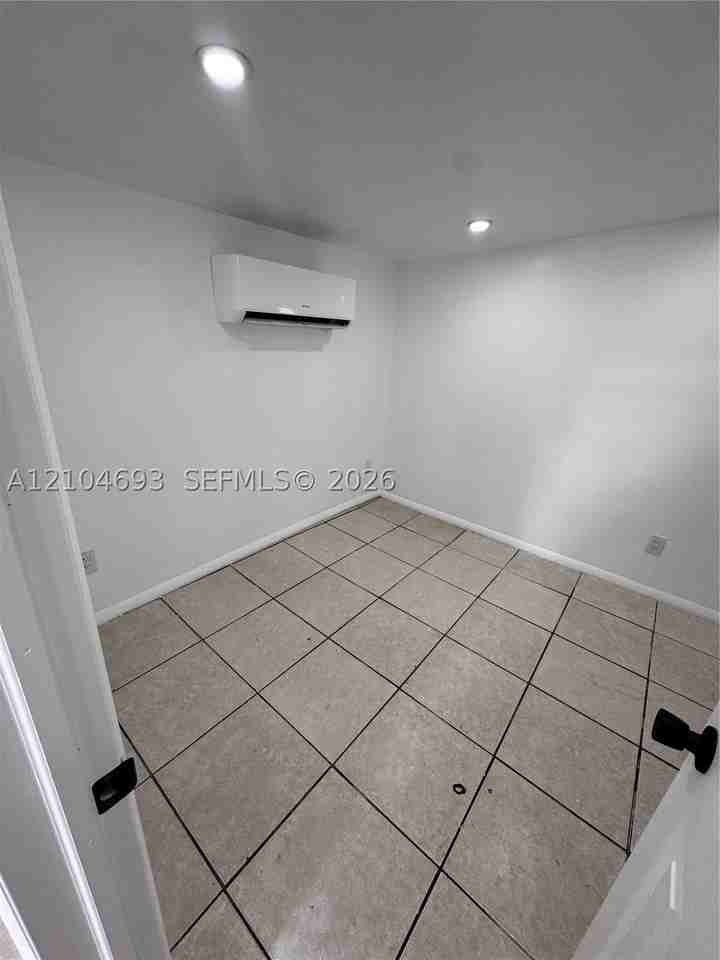 20906 Sw 118th Ave - Photo 7 of 14