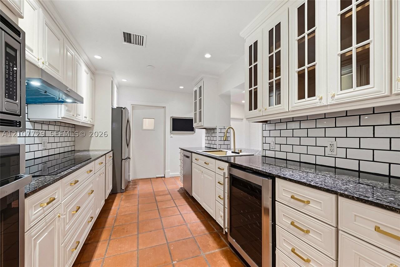3620 Battersea Rd #3620 - Photo 4 of 11