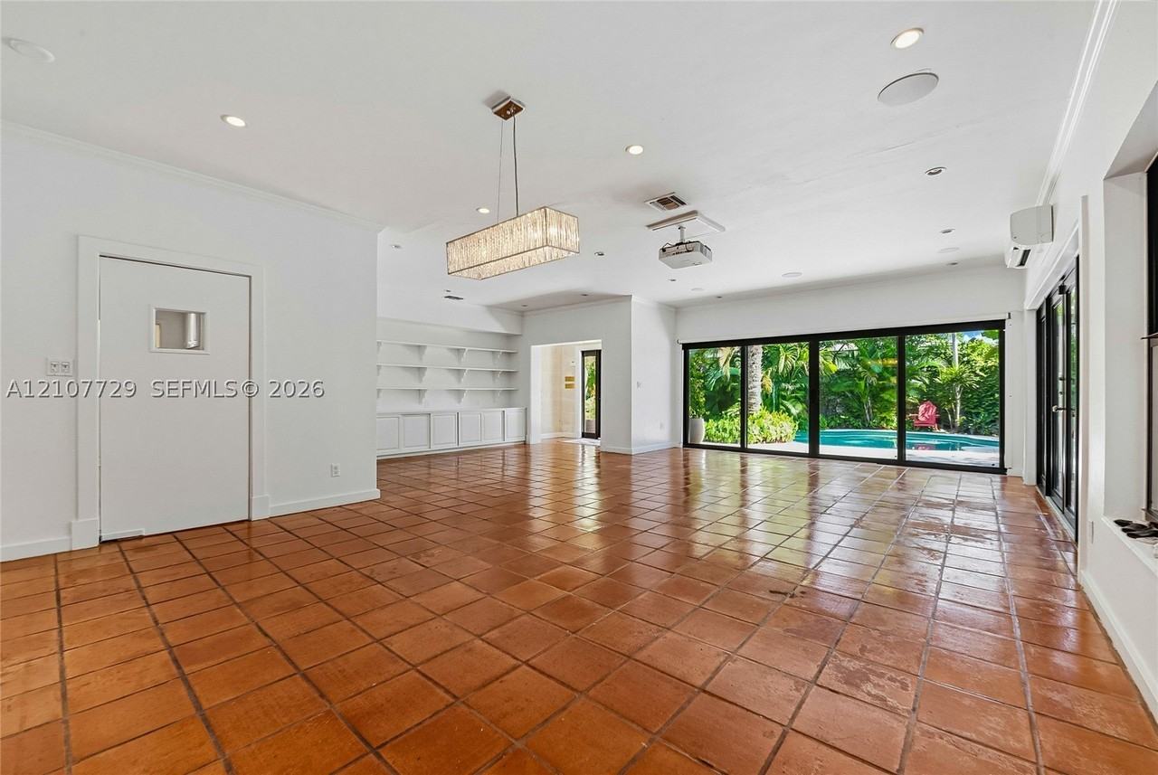 3620 Battersea Rd #3620 - Photo 7 of 11