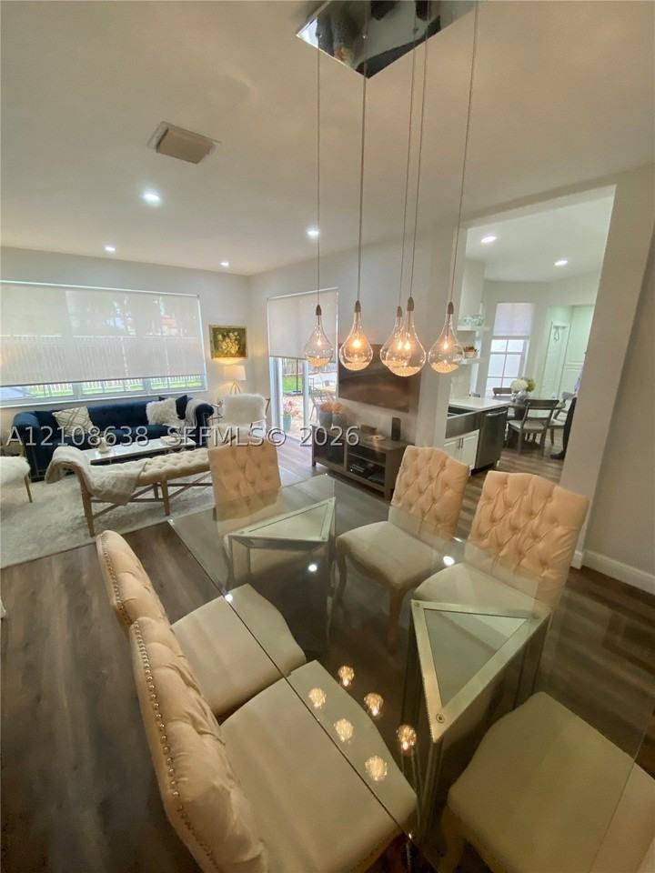 2837 Sw 187th Ave #2837 - Photo 5 of 40