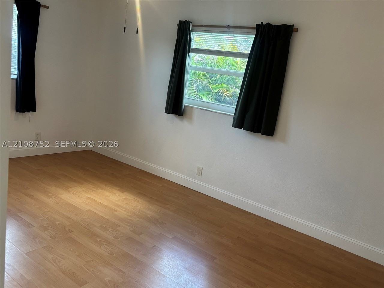 4240 Sw 74th Ave - Photo 7 of 15