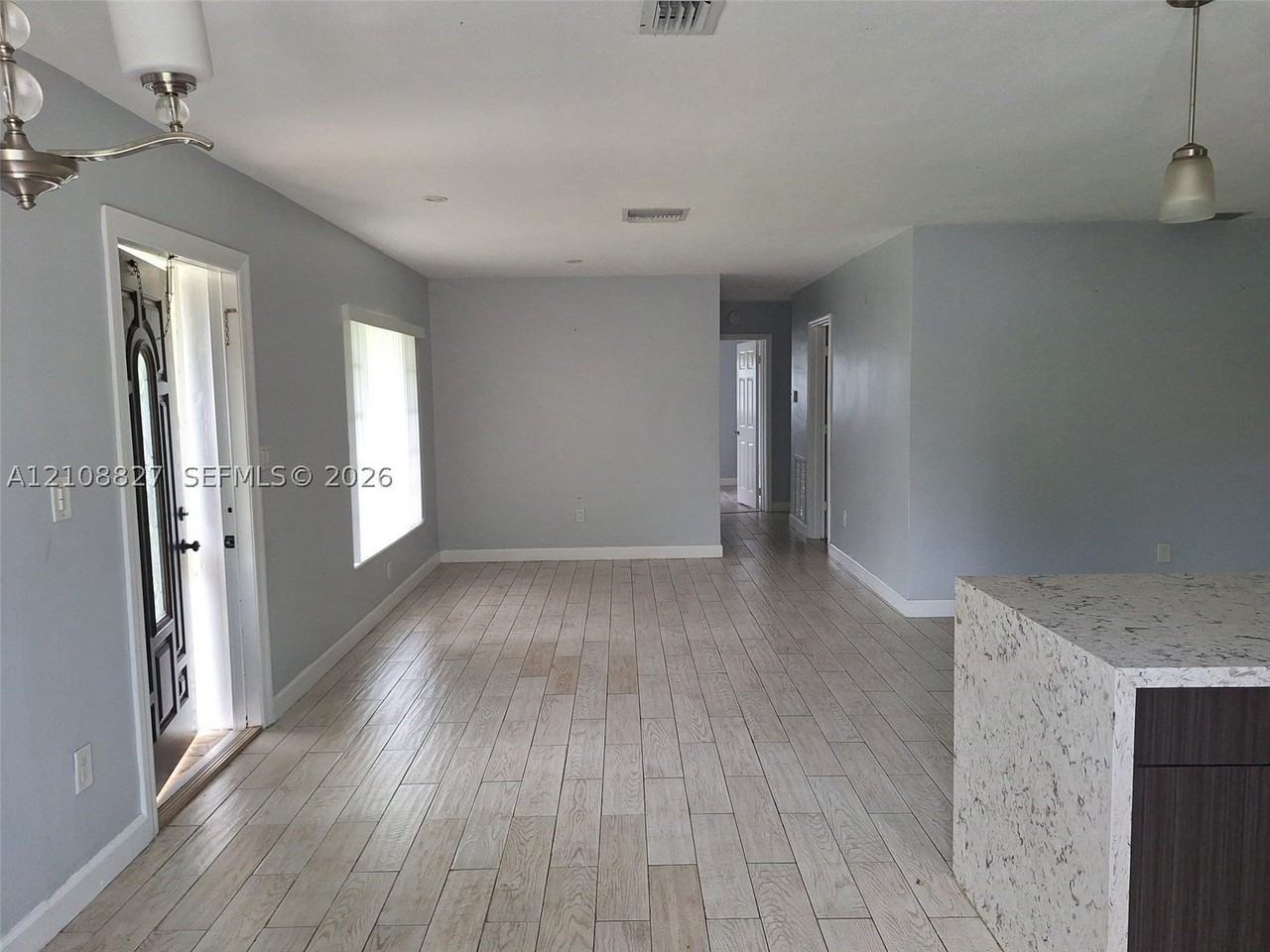15261 Sw 102nd Ct - Photo 4 of 27