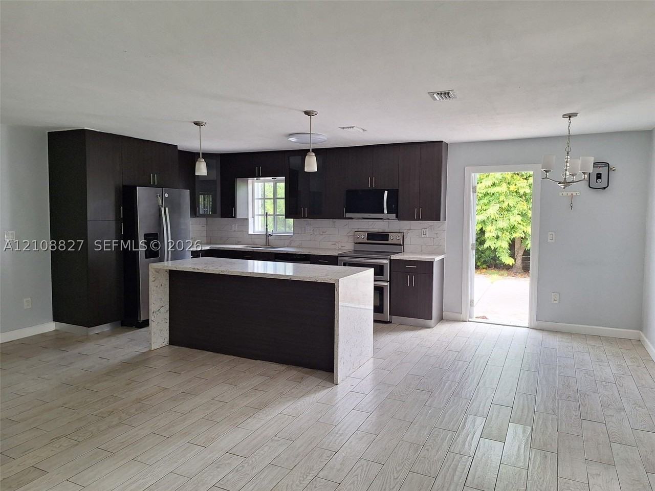 15261 Sw 102nd Ct - Photo 6 of 27