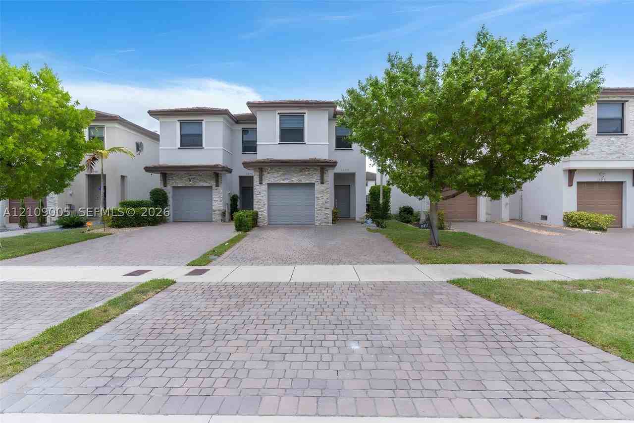 25057 Sw 108th Ave #25057 - Photo 2 of 23