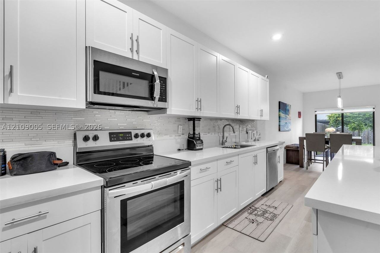 25057 Sw 108th Ave #25057 - Photo 7 of 23
