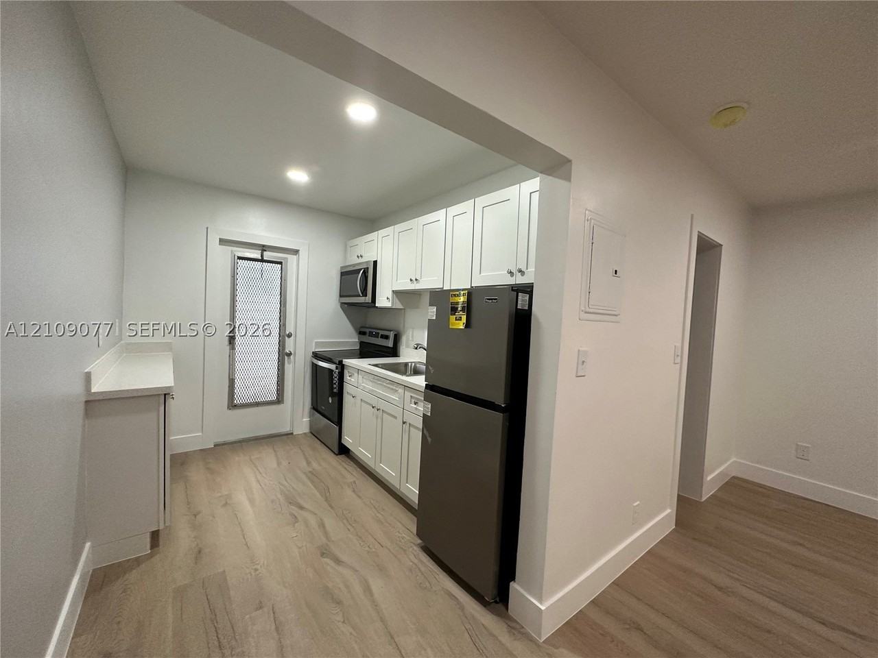 4237 Bougainvilla Dr #2 - Photo 5 of 21