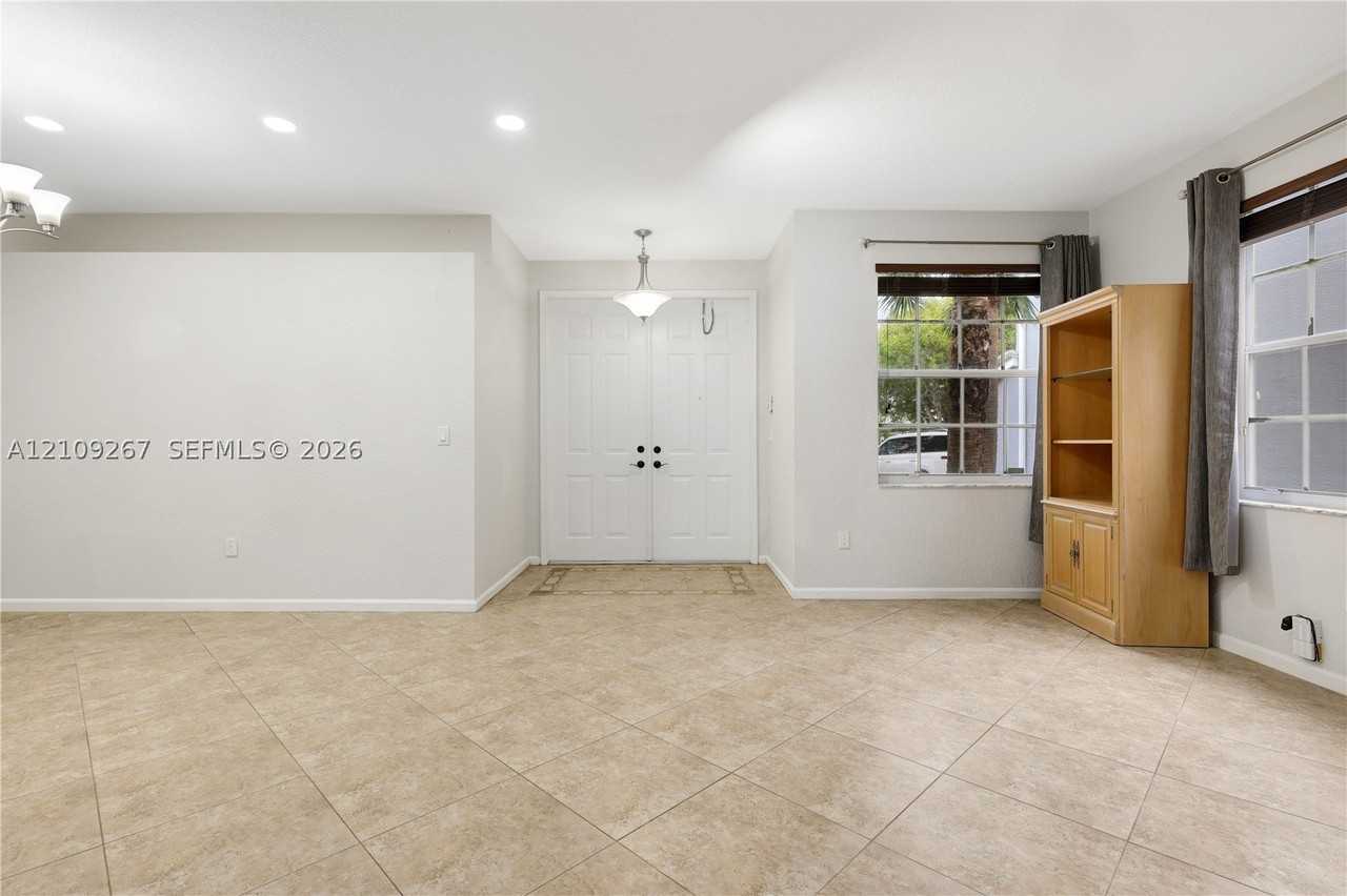 2658 Sawyer Ter - Photo 2 of 50