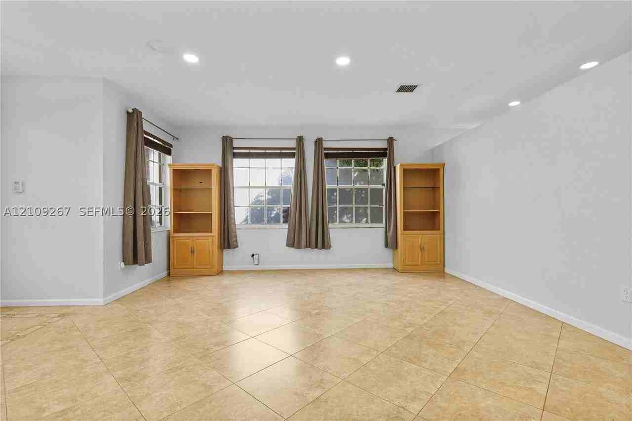 2658 Sawyer Ter - Photo 4 of 50