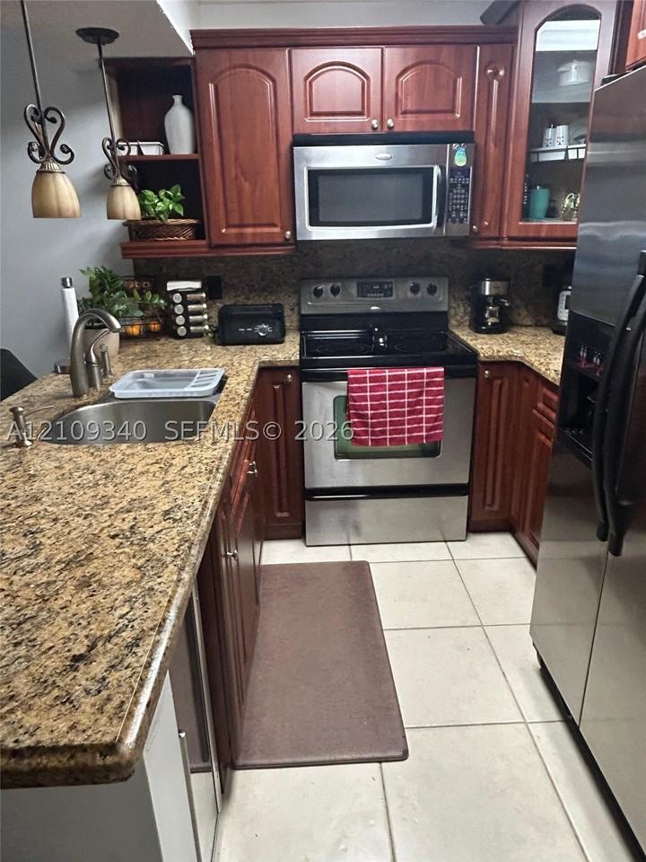 14321 N Kendall Dr #104F - Photo 7 of 20