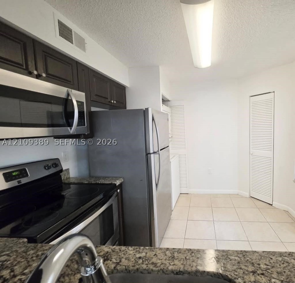 14101 Glenmoor Dr #14101 - Photo 2 of 40