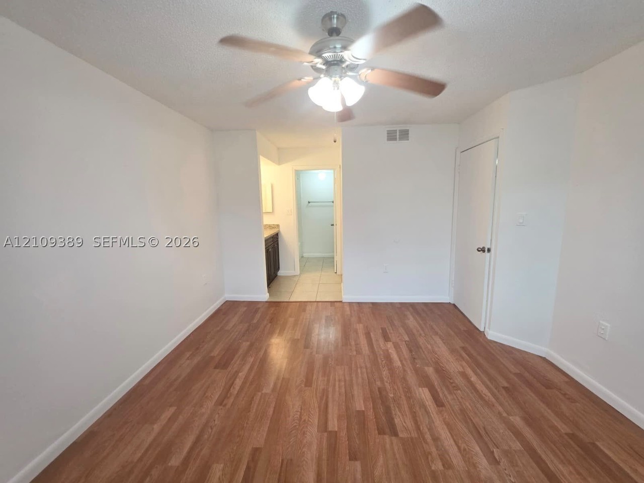 14101 Glenmoor Dr #14101 - Photo 7 of 40