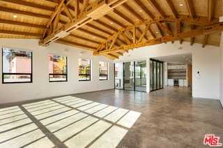 617 Rose Ave - Photo 6 of 8