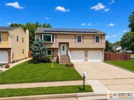 featured image of 66 Edison Ave
