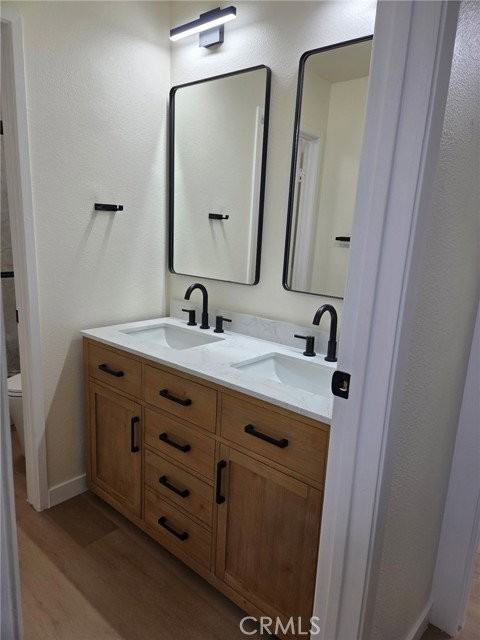 10425 Larwin Ave - Photo 7 of 8