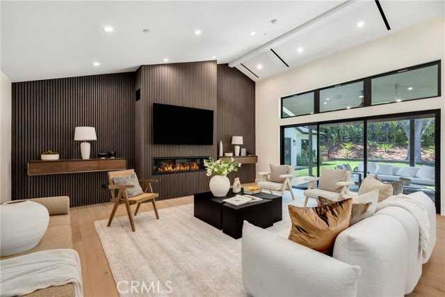 5200 Armida Dr - Photo 5 of 8